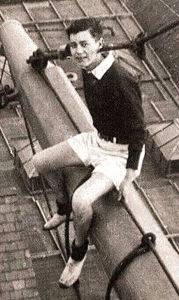 1948 - DAVID HURN, ON THE LOWER YARD ARM.jpg