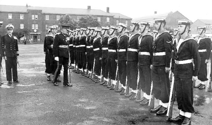 1960. 5TH JANUARY - TERRY REVELL, BENBOW, 31 MESS, 201 CLASS, GUARD INSPECTION.jpg
