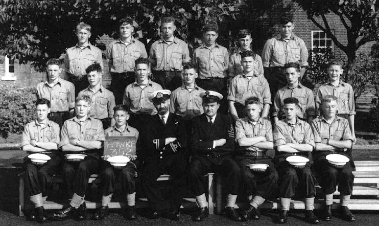 1961, 12TH SEPTEMBER - RICHARD SOUTHALL, HAWKE, 352 CLASS, NAMES BELOW.jpg