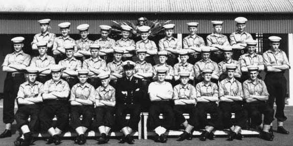 1961, 12TH SEPTEMBER - JOHN HILLS,  HAWKE, 343 CLASS, 48 MESS, READY TO LEAVE ANNEXE, NAMES BELOW.jpg