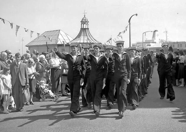 1976, 7TH JULY - MARCHING TO THE CIVIC FAREWELL AT HARWICH TOWN HALL, B..jpg