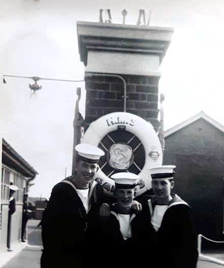 1960, 14TH NOVEMBER - TED HAMMOND, ANNEXE, HARDY, THEN EXMOUTH, 41 MESS, INSTR. MECH SMITH, WITH KEBBLE HIDE AND GEOFF TREAGUS,