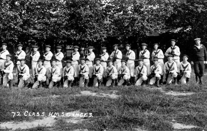 UNDATED - 72 CLASS, RIFLE DRILL.jpg