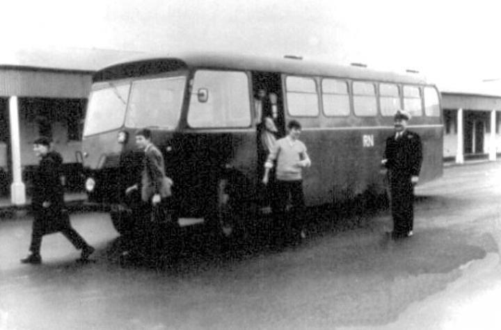1948 - NEW ENTRIES ARRIVE IN THE ANNEXE BY BUS.jpg