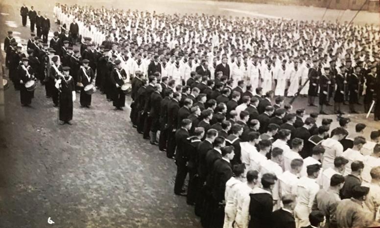 1926 - ARMISTICE DAY PARADE, EDITH DRIVER POST CARD, NUMBER 6.jpg