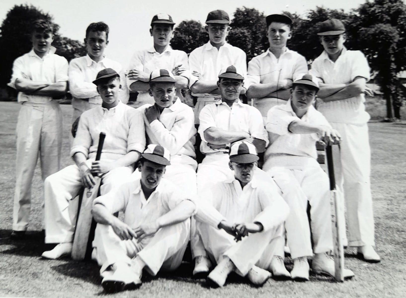 1962 - WILLIE BRADFORD, STANDING 1ST LEFT, GANGES V ST. VINCENT CRICKET TEAM..jpg