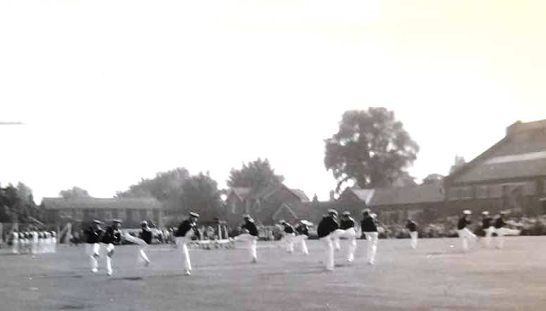 1965-66 - GRAHAM SAMPSON, 05., PARENTS DAY, HORNPIPE DISPLAY.jpg