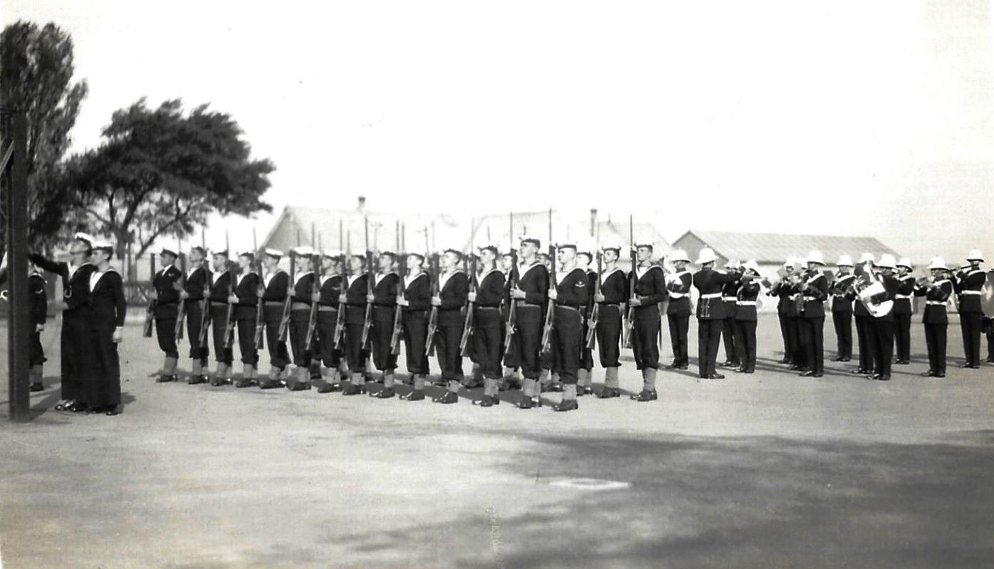 1935 - COLOUR PARTY, GUARD & RM BAND.jpg