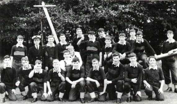 1966, 14TH NOVEMBER - CHRIS KNIGHT, 89 RECR., DUNCAN, 90 CLASS, FIELD GUN CREW.jpg