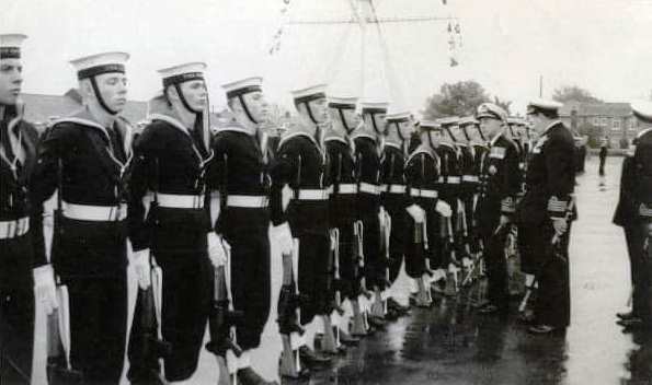 1966, 14TH NOVEMBER - CHRIS KNIGHT, 89 RECR., DUNCAN, 90 CLASS, INSPECTION OF GUARD.jpg