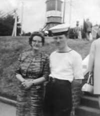 1966, 15TH NOVEMBER - BILL KELLY, 89 RECR., WITH MUM ON PARENT'S DAY.jpg