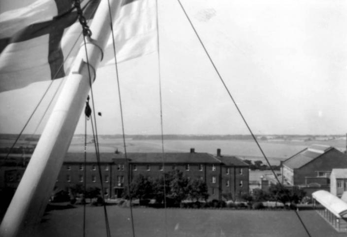 1959, 5TH MAY - DAVE EVANS, 22 RECR., KEPPEL, 38 CLASS, ANOTHER VIEW FROM THE MAST.jpg