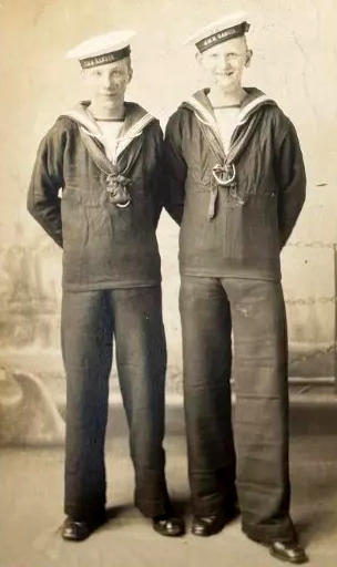 UNDATED - 2 UNKNOWN BOYS, 02.jpg