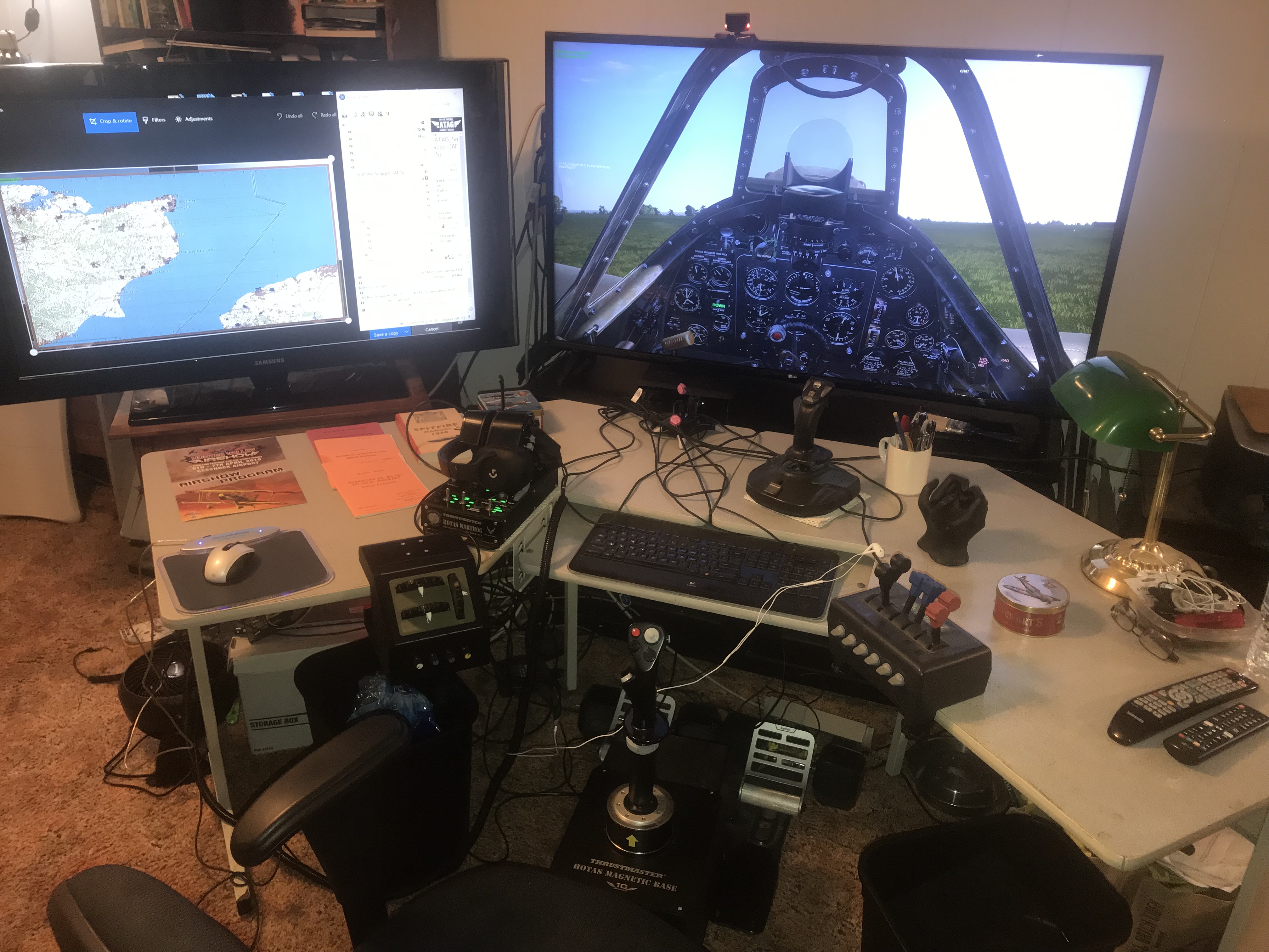 Clamp-on Gear Falcon Trim Box in virtual cockpit
