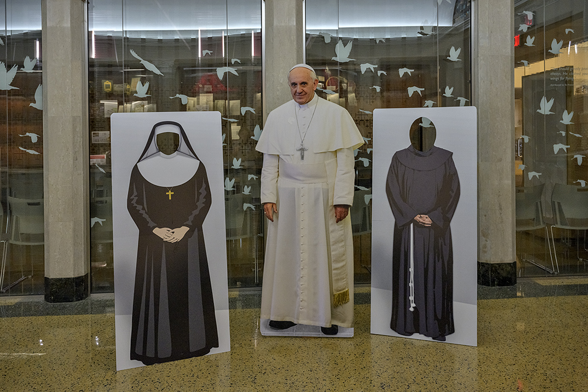 Photo op, Franciscan Monastery