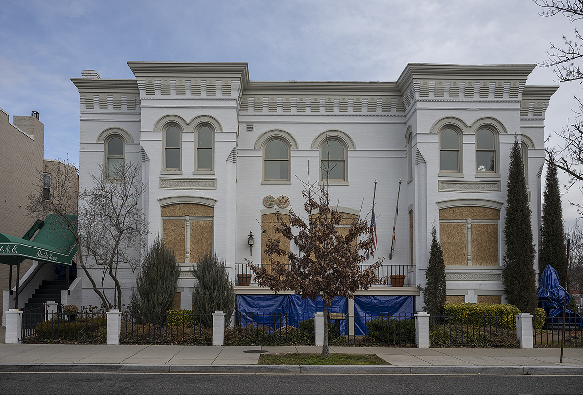 Florida House, shuttered