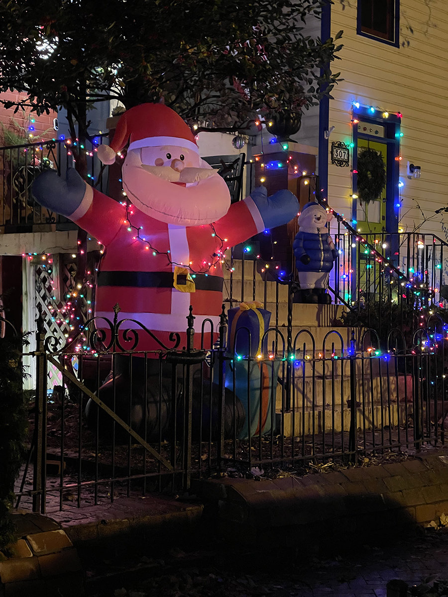 Santa has replaced the Thanksgiving turkey