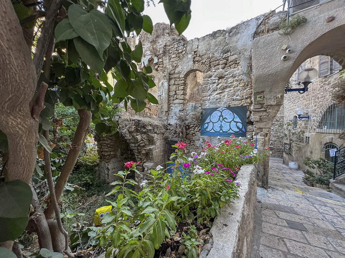 Old Jaffa alley, Tel Aviv