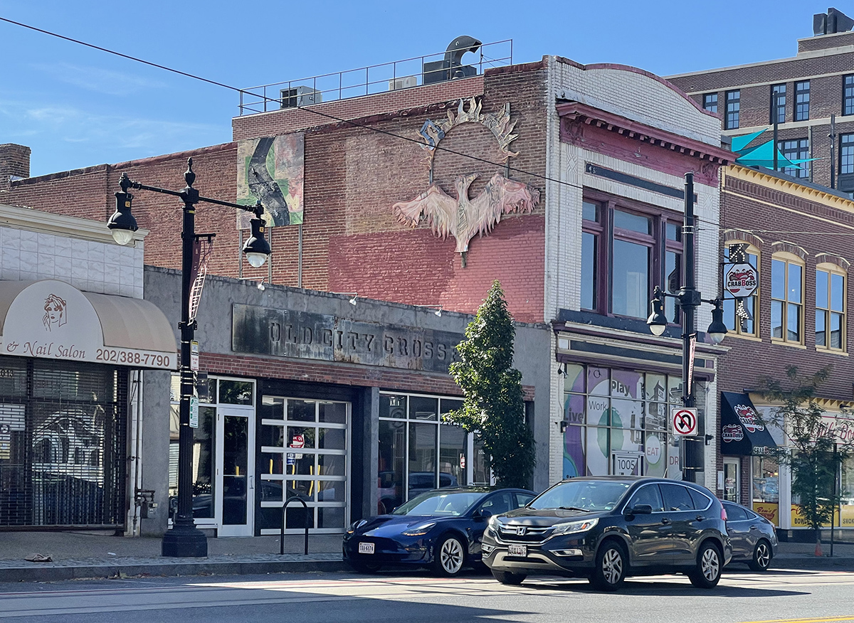 Mural or decoration?
