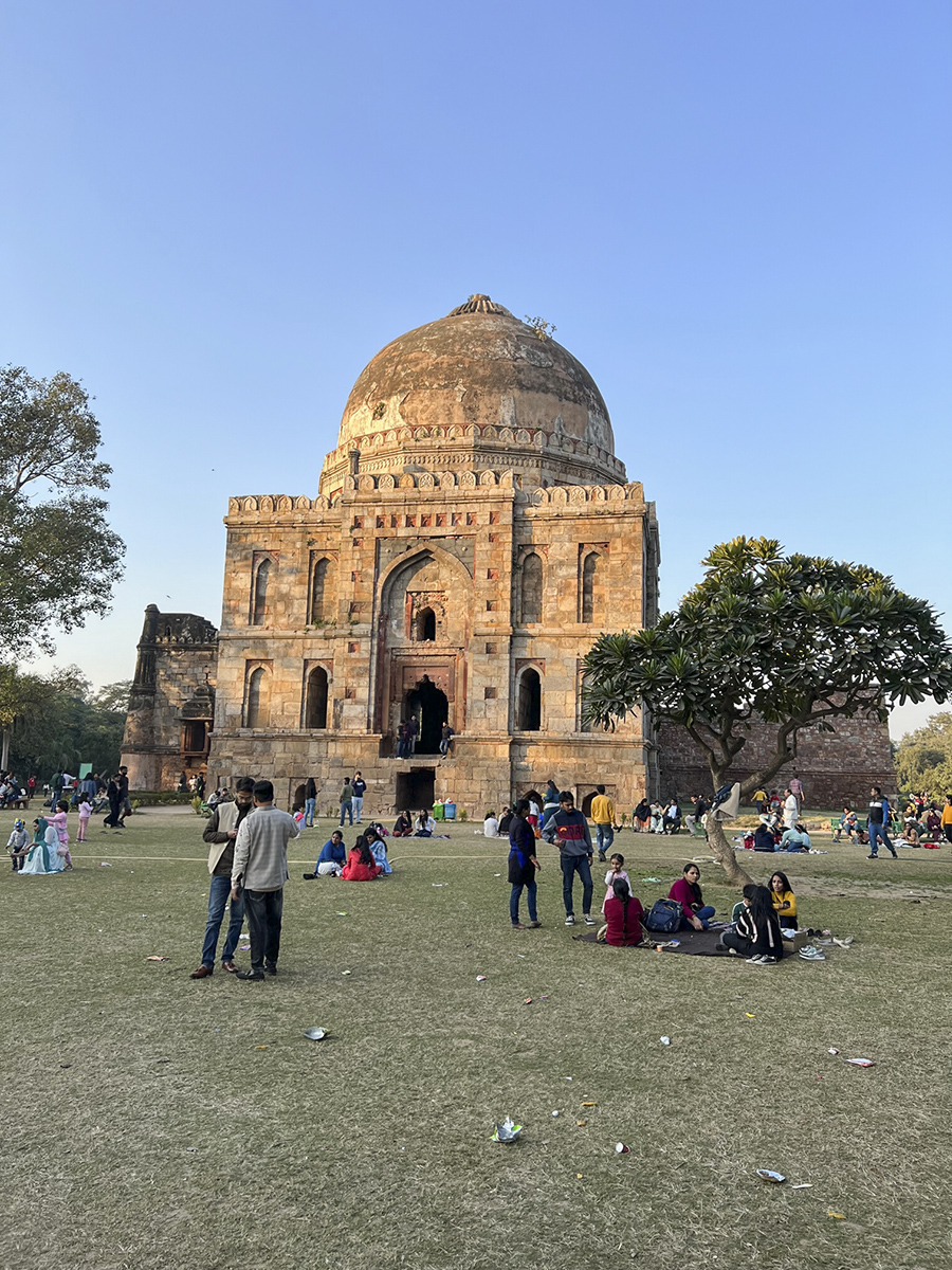 Bara Gumbad, New Delhi