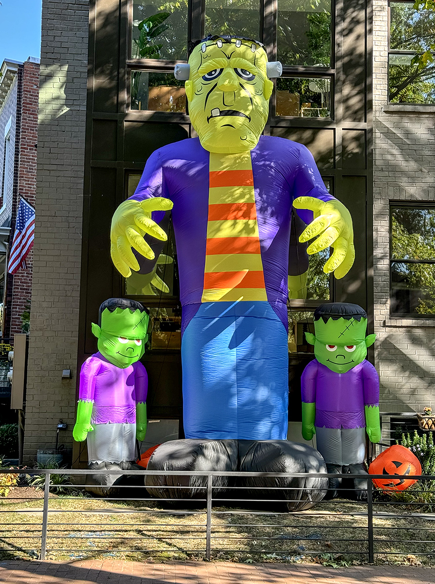 Capitol Hill goes all out for Halloween (4/8)
