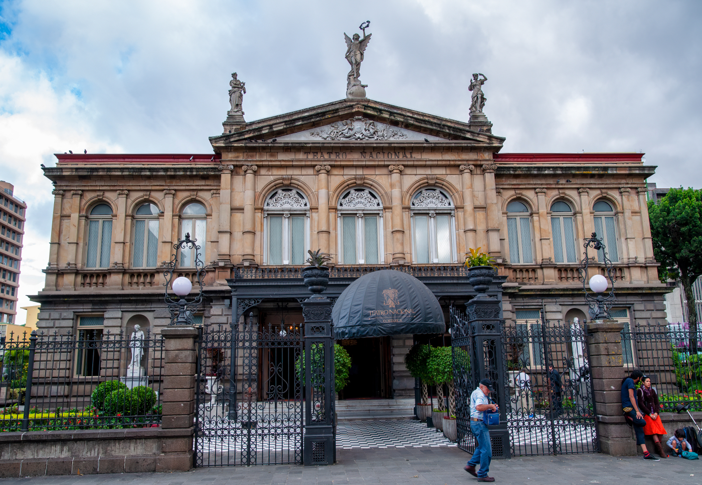 El Teatro Nacional