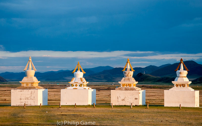 Chortens (stupas) outside Amarbayasgalant Khiid