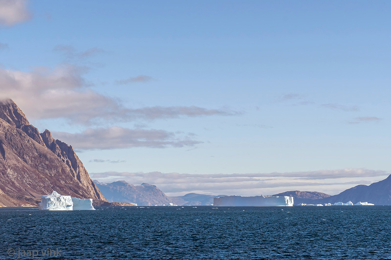 Icebergs in fjord - IJsbergen in fjord
