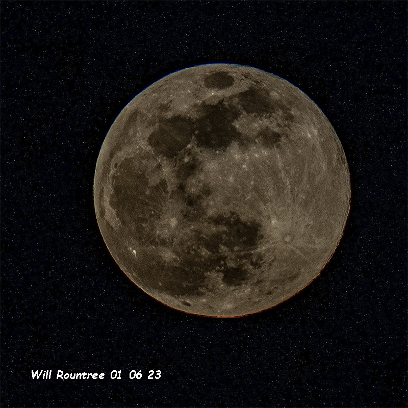 5F1A6527 big moon .jpg