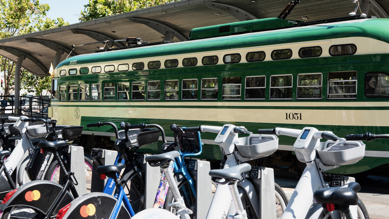 SFMTA F Market / Bikeshare