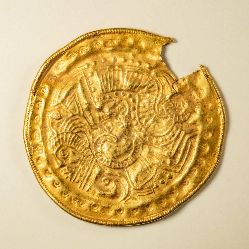 Migration Age iconography on a late 5th-early 6th century Anglian bracteate (IK584), published Behr (2010)