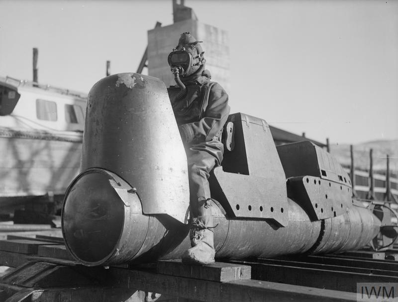 CHARIOT CRAFT AND MEN. 3 MARCH 1944, ROTHESAY.