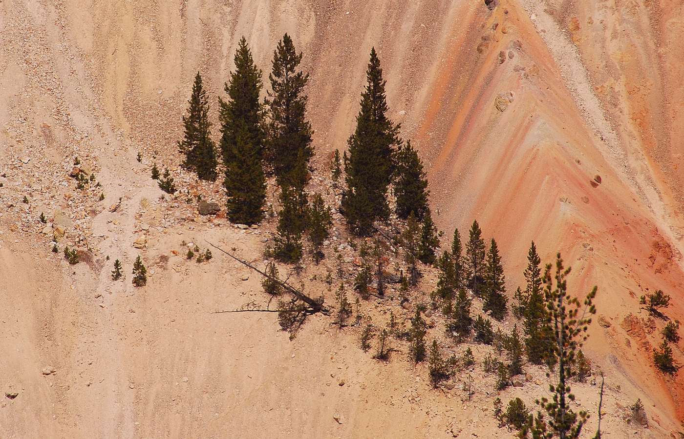 43- Artist Canyon at Yellowstone National Park.