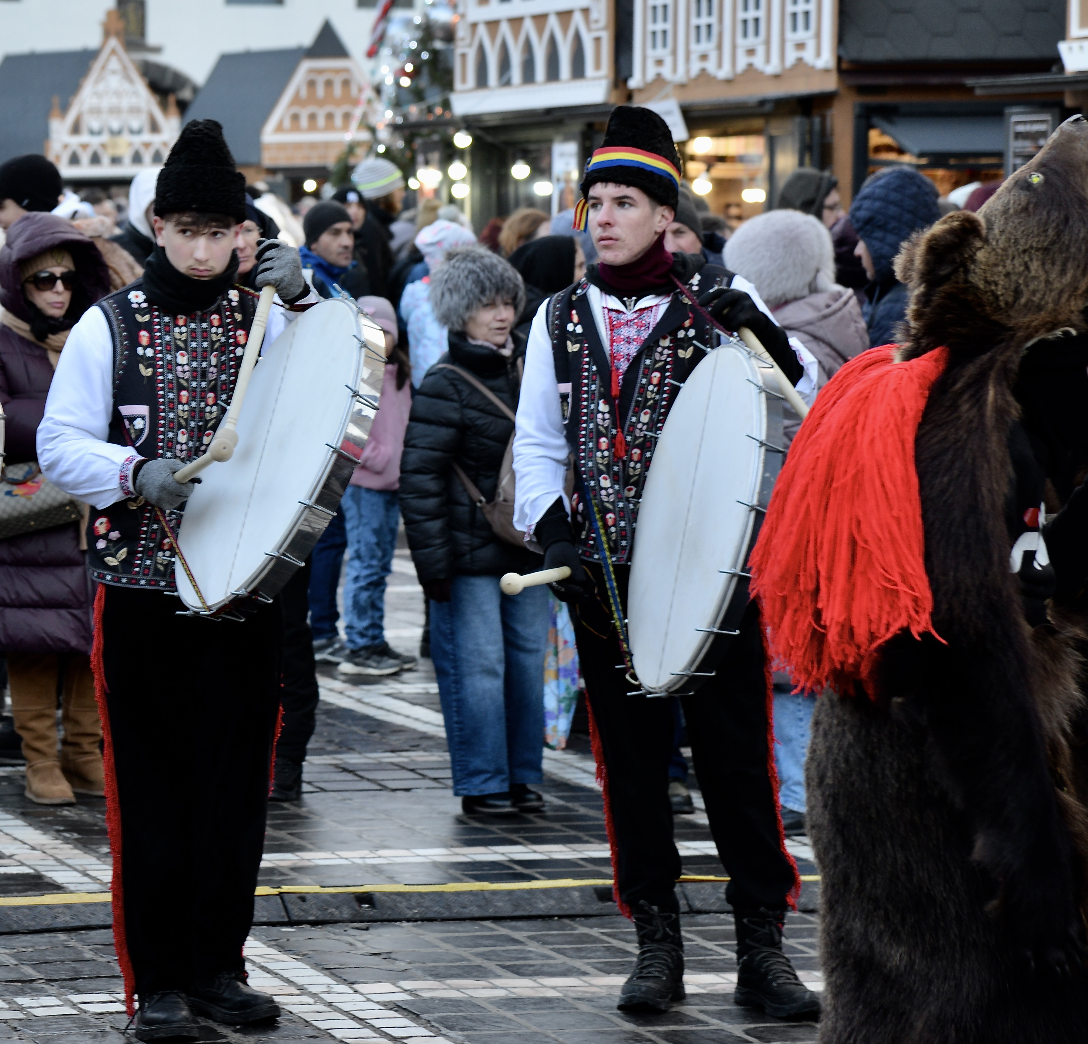 The Dance of the Bears - Jocul Ursului - Christmas - New Year Time