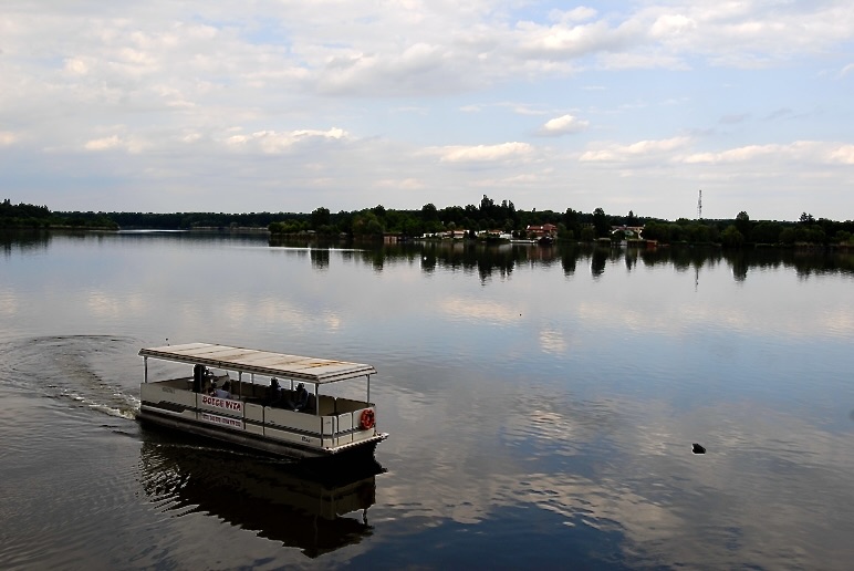 A relaxing, peaceful morning on Lake Snagov