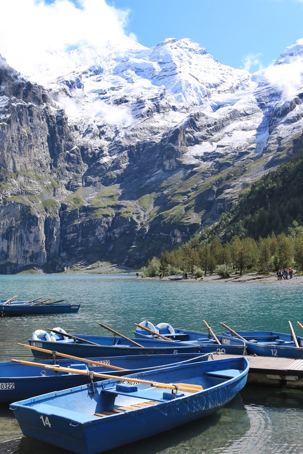 Kandersteg. Lake Oeschinen