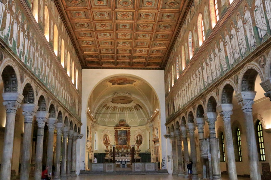Ravenna. Basilica di San Apollinare Nuovo
