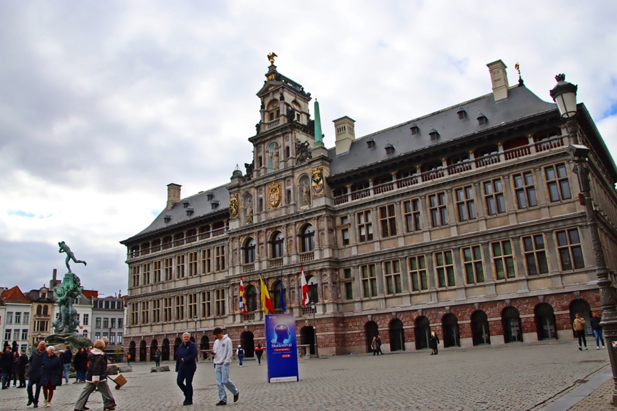 Antwerp. Stadhuis