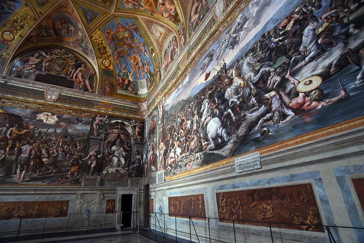 Room of Constantine (1517-1524), Stanze di Raffaello, Vatican Museum - 0202