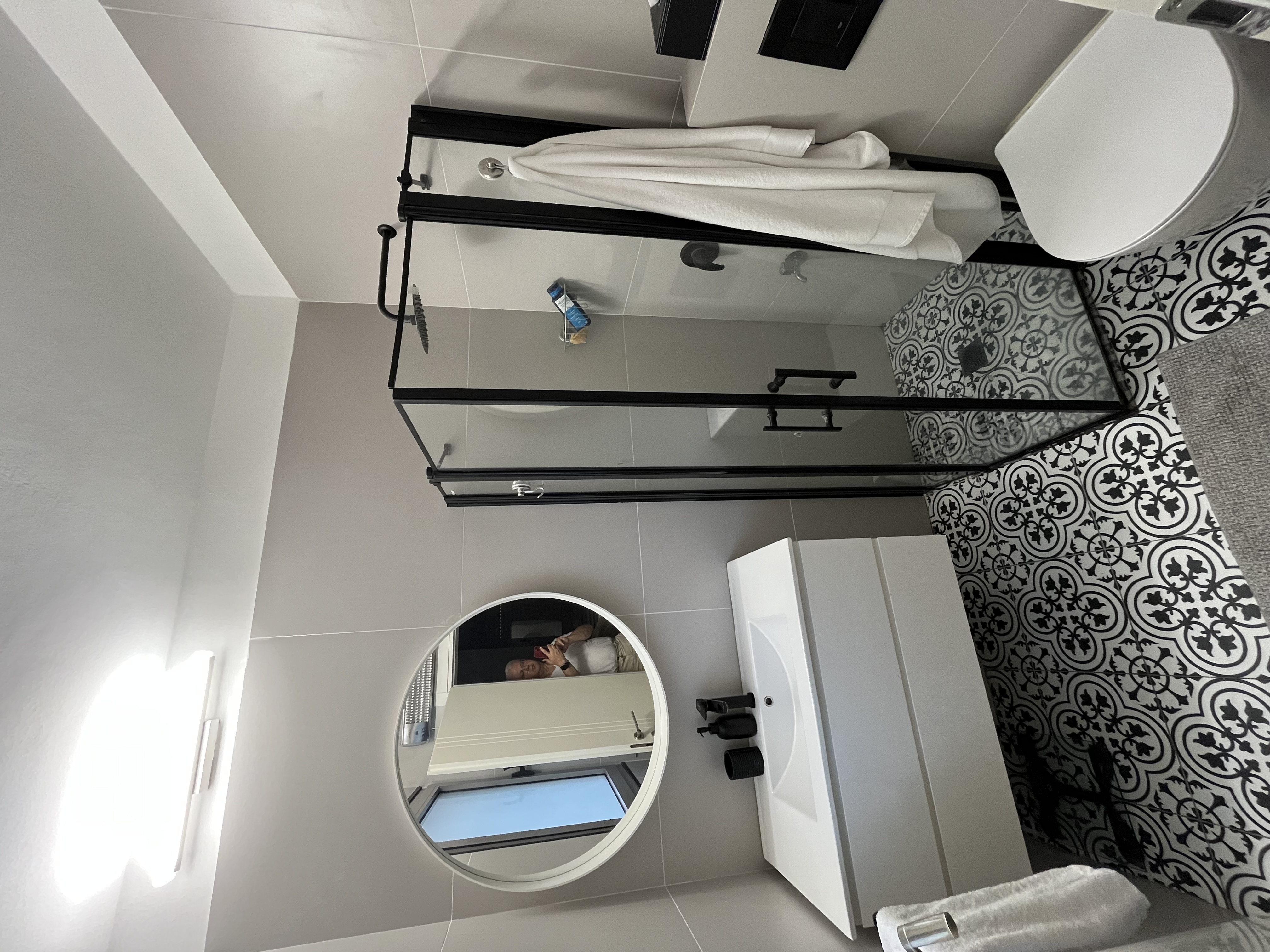 MBR bathroom