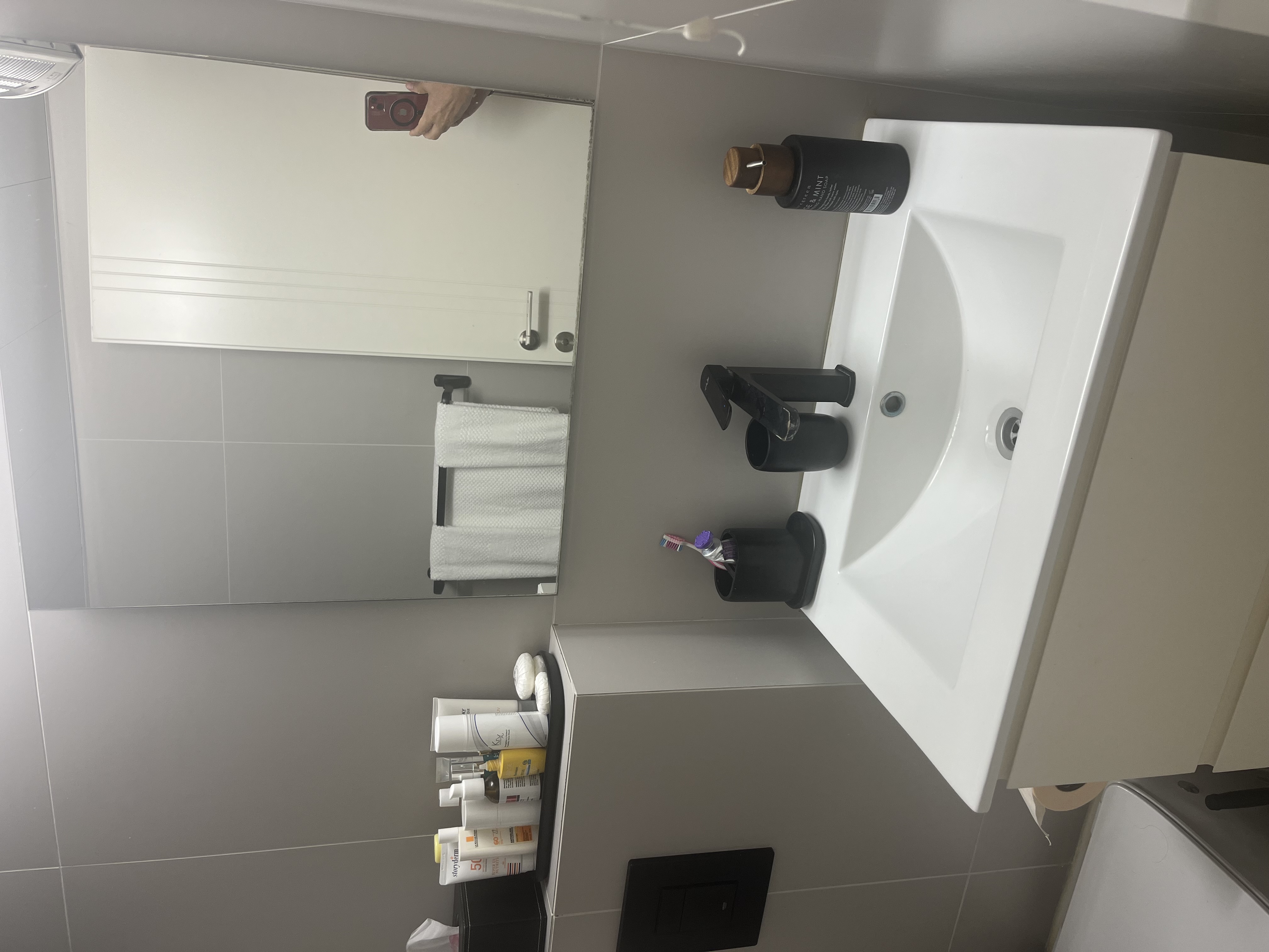 2nd bathroom1