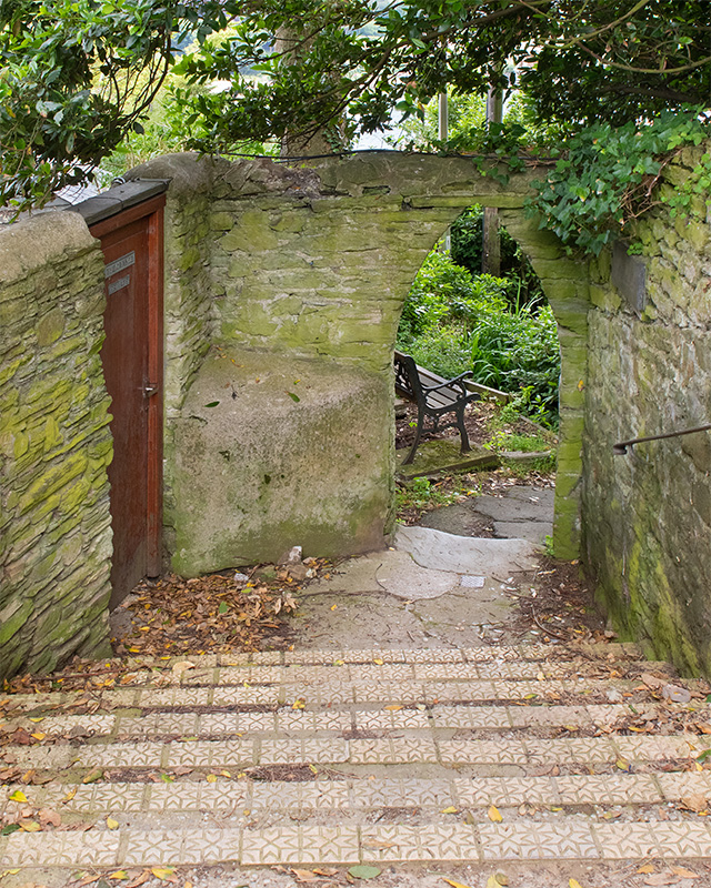 Steps behind Cliff House - Salcombe.jpg