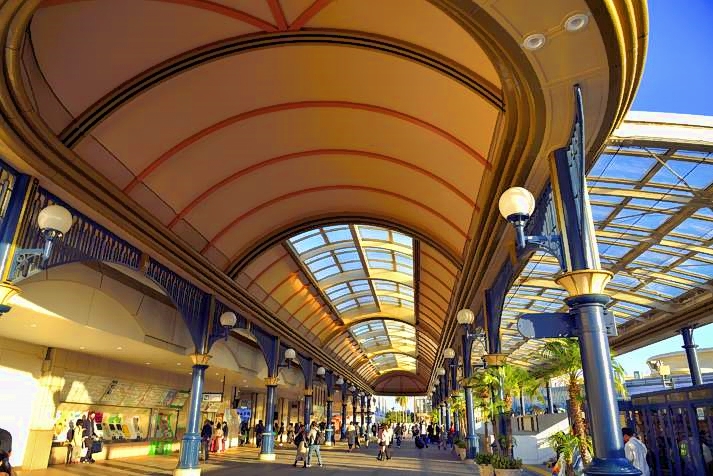Maihama Station, Door to Tokyo Disneyland