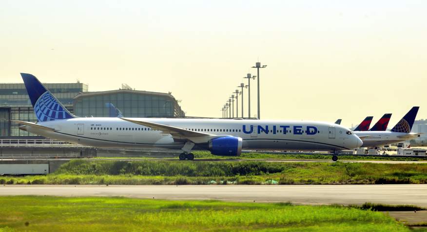 UNITED, Boeing B-787-10, N14011, Taxiing