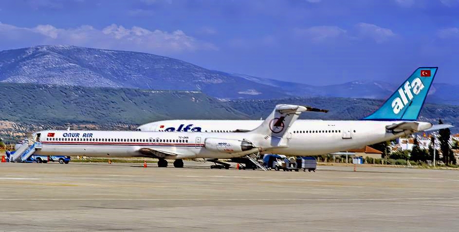 Onur Air MD-83, ALFA Airbus A300