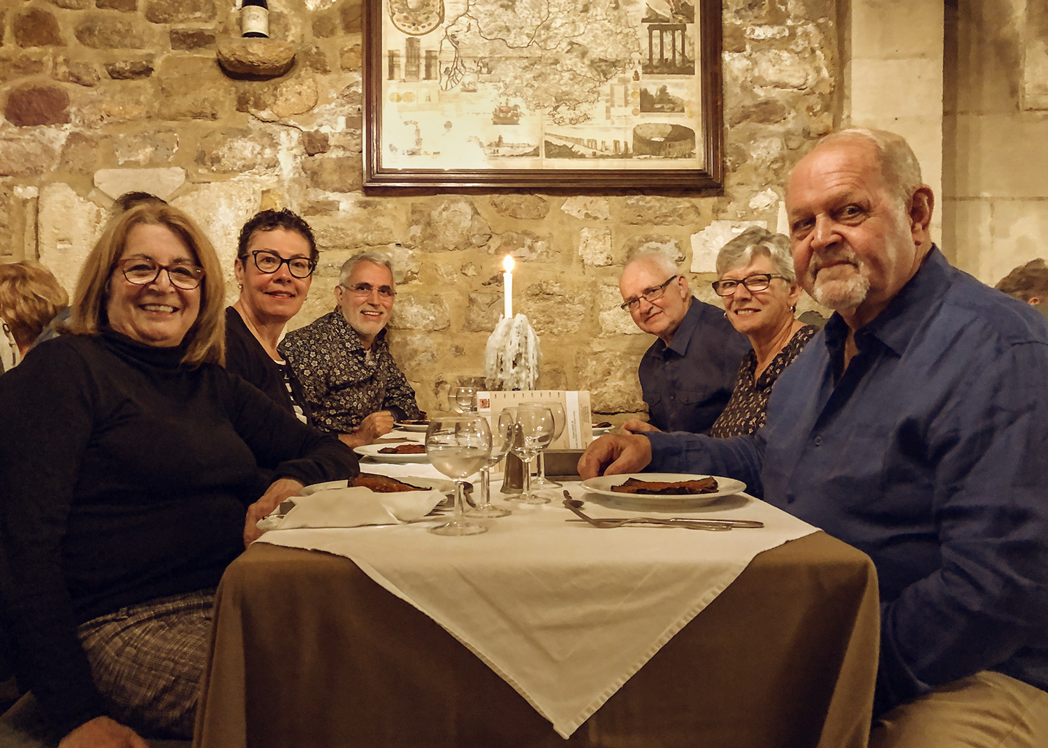 2019 - Joanne, Sharon, John, Gerry, Diane & Ken at Le Moutardier du Pape - Avigno, Provence - Francee
