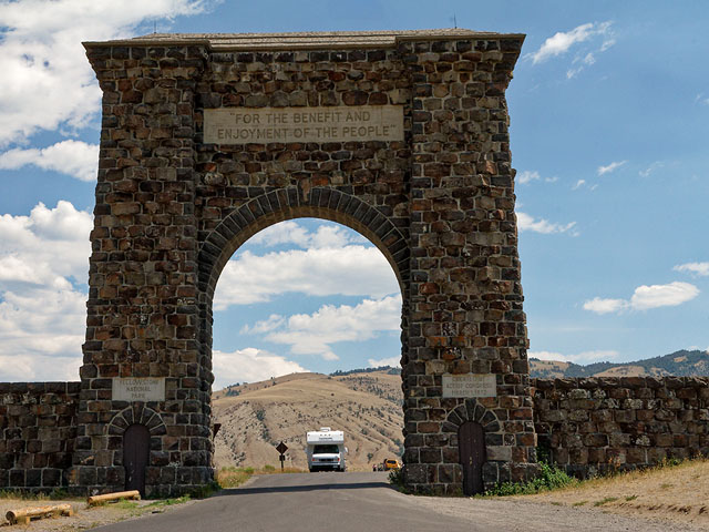 Roosevelt Gate, the north entrance to Yellowstone