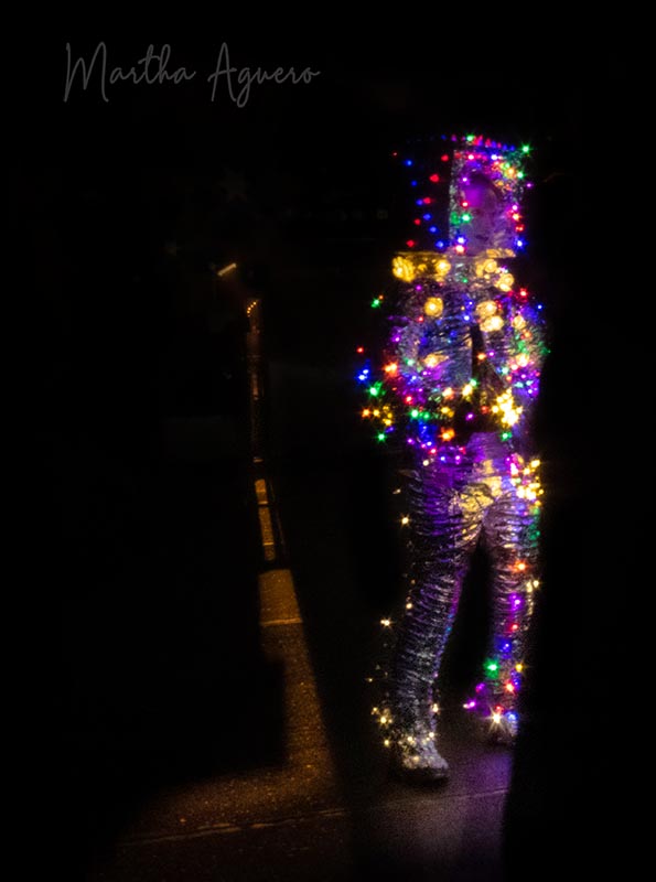 Martha Aguero Christmas walking deco