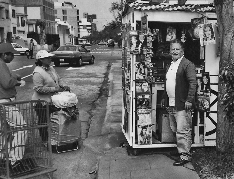 Ed TajeMarch 2022Evening Favourites: Street PhotographyThe Vendor, life on the street