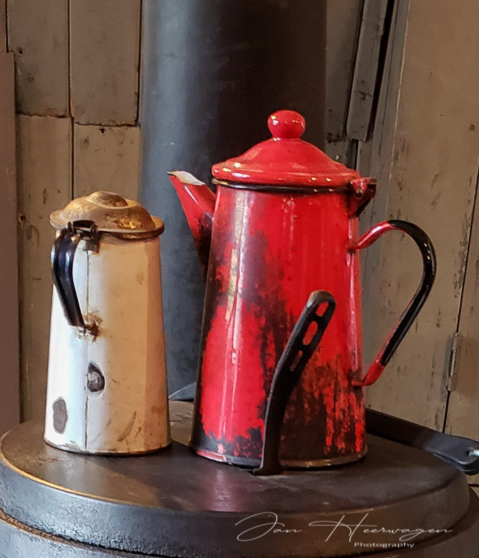 Jan HeerwagenSummer Challenge 2022 E - Enamel Coffee Pots